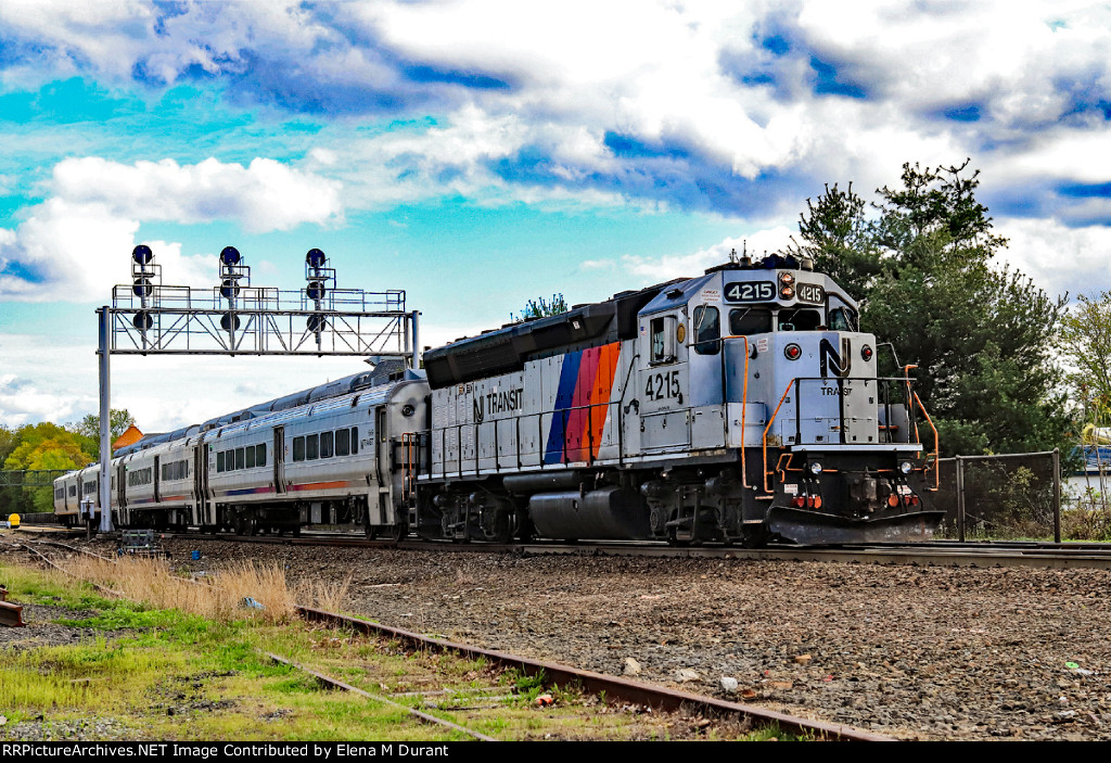 NJT 4215 on train 1117